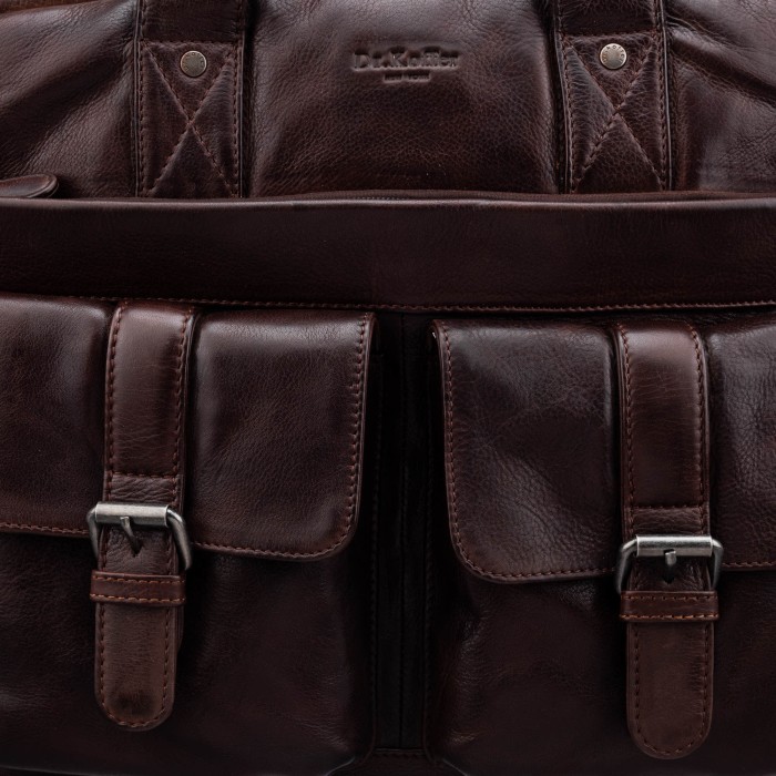 Товар коричневого цвета с внутренней стороны