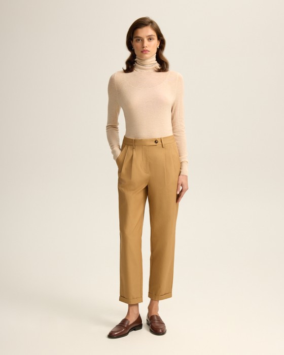 хлопковые брюки чиносы с отворотами фотография