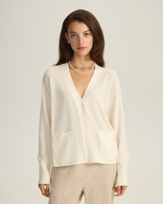 кардиган из шерсти мериноса фотография