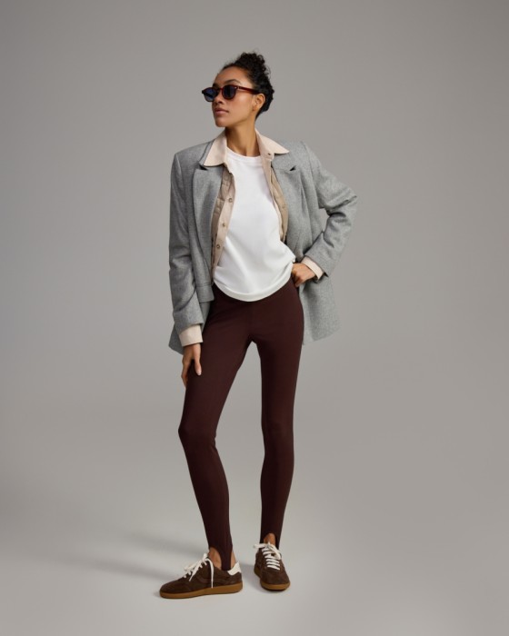 легинсы со штрипками фотография