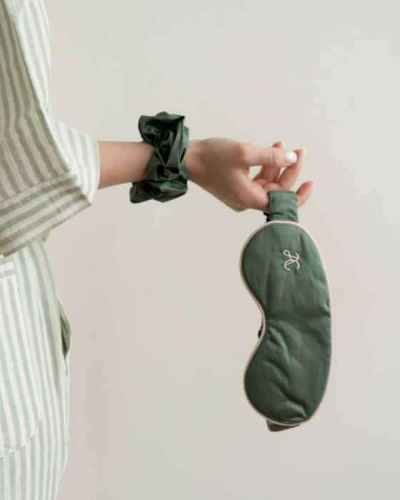 маска для сна sleep, оливковый фотография