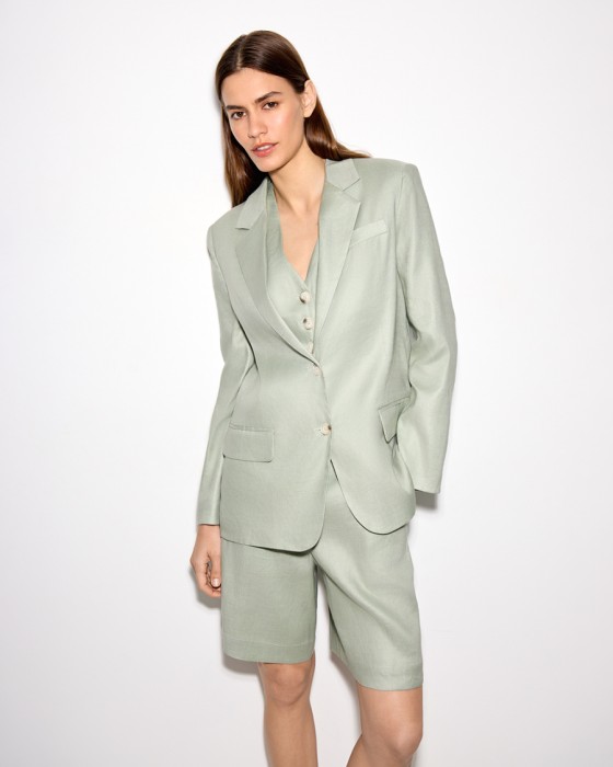 однобортный жакет изо льна и района на подкладке фотография