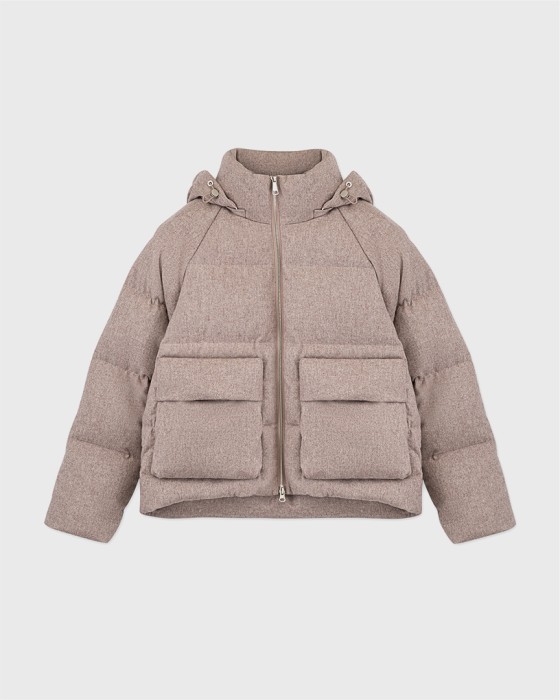 пуховик из непромокаемой шерстяной пальтовой ткани с капюшоном фотография