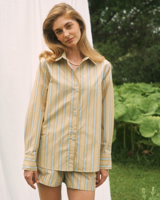 рубашка в полоску фотография