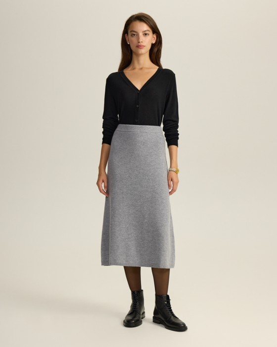 вязаная юбка миди из 100% шерсти мериноса фотография