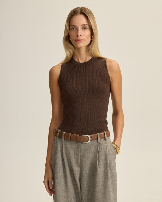 вязаный топ из шерсти мериноса фотография