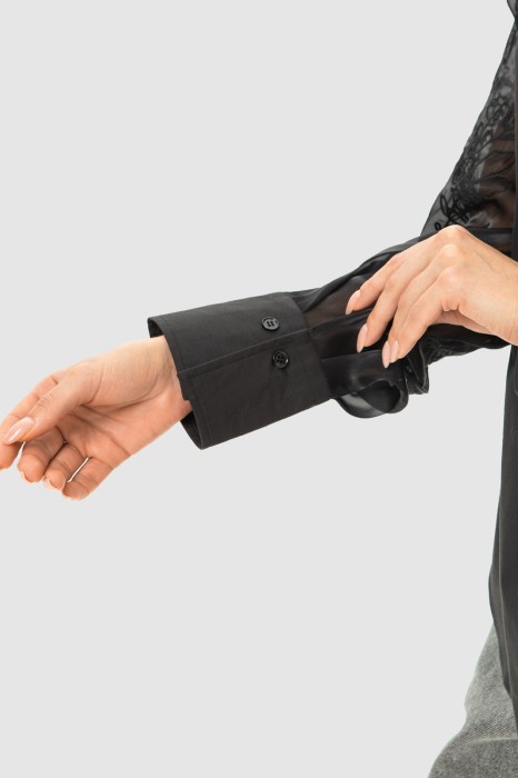 блузка с вышивкой по цене 5990 руб вид справа