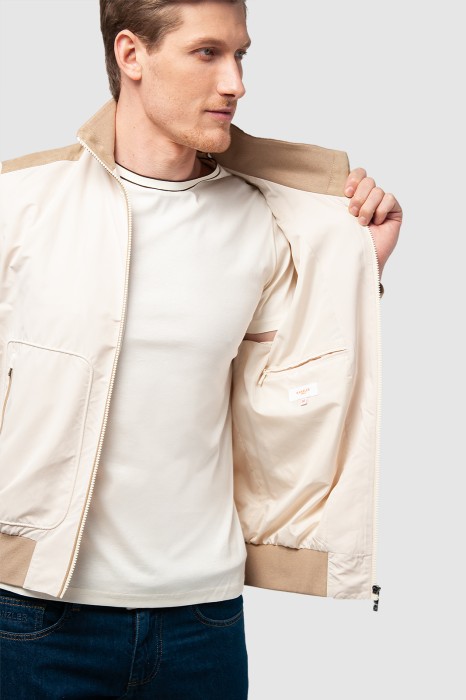 бомбер демисезонный с отделкой из алькантары от бренда kanzler вид слева