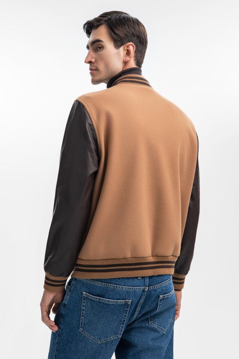 бомбер демисезонный из россии вид сбоку