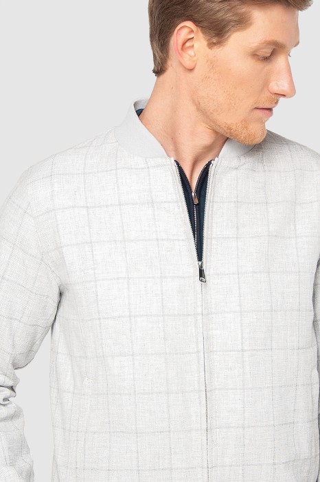 бомбер из хлопка и льна в клетку от бренда kanzler вид слева