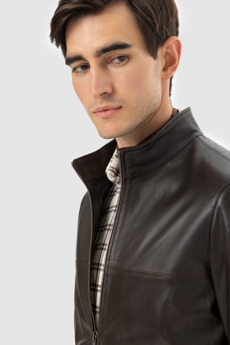 бомбер из натуральной кожи от бренда kanzler вид слева