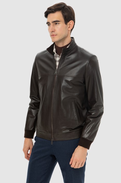 бомбер из натуральной кожи из кожи спереди