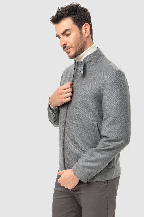 бомбер из шерсти демисезонный из шерсти спереди