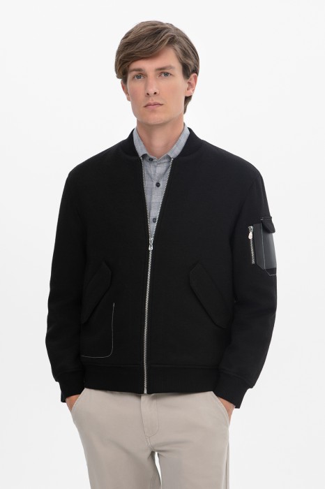 бомбер из смесовой шерсти limited edition фотография