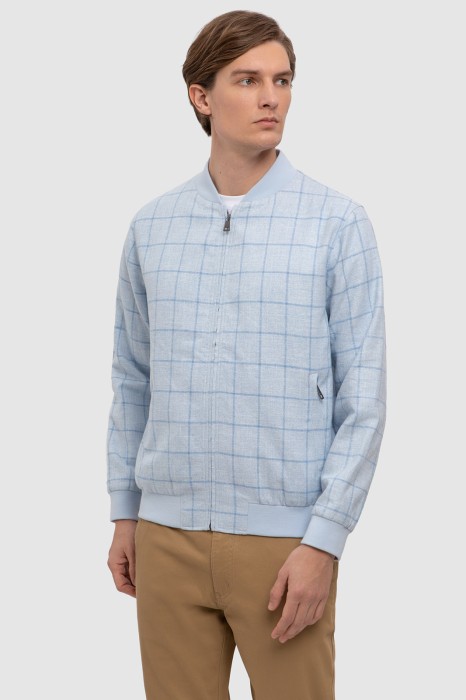 бомбер изо льна, вискозы и хлопка фотография