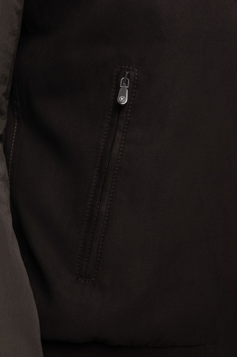 бомбер limited edition по цене 16495 руб вид справа