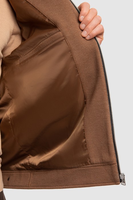 бомбер limited edition по цене 19990 руб вид справа