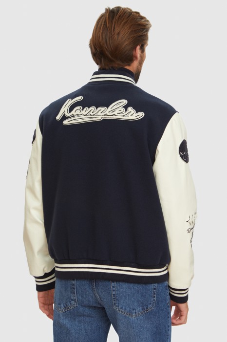 бомбер с логотипом демисезонный из россии вид сбоку