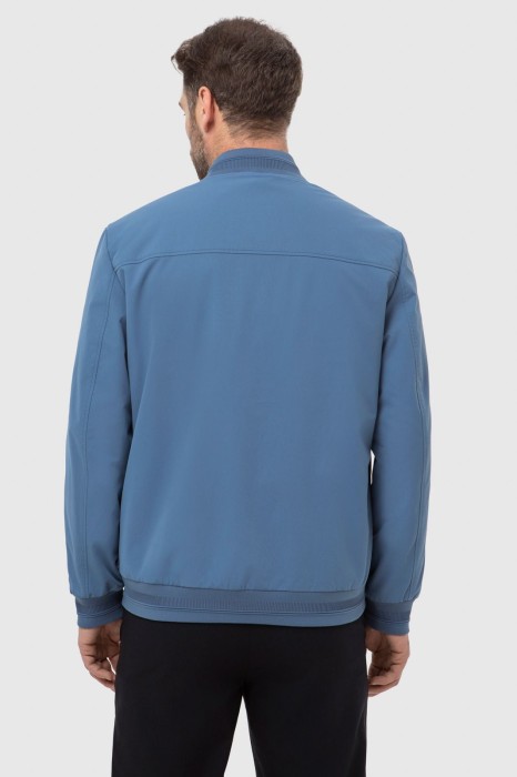 бомбер с водоотталкивающей обработкой из россии вид сбоку