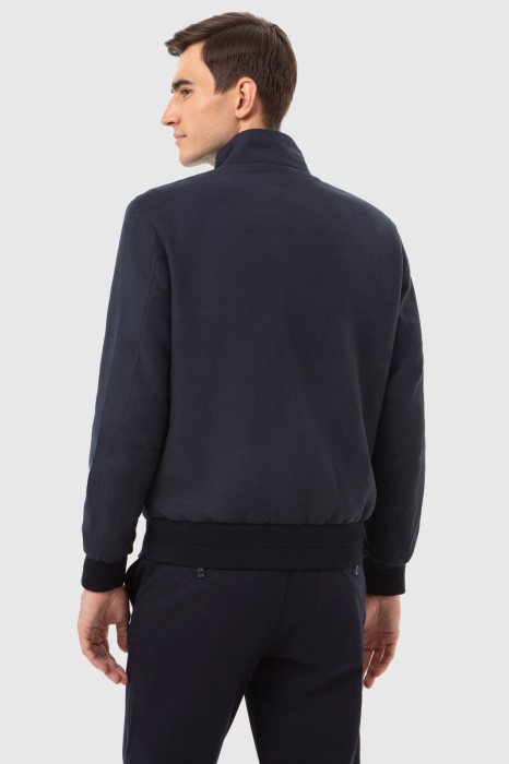 бомбер с водоотталкивающей обработкой из россии вид сбоку