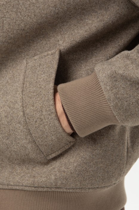 бомбер утепленный демисезонный по цене 17495 руб вид справа