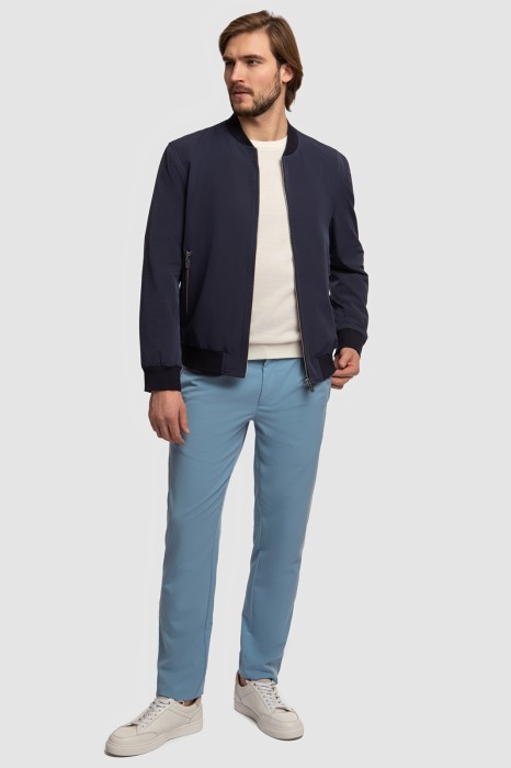 бомбер из проверенных материалов спереди