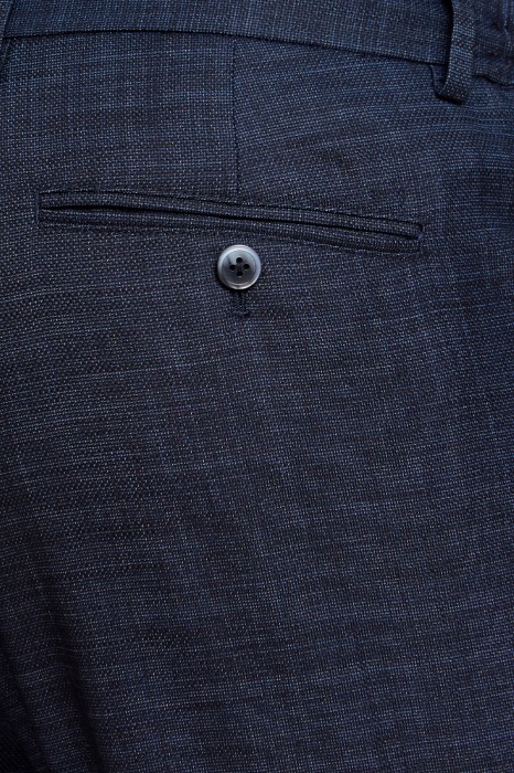 брюки чинос темно-синие на кулиске из шерсти с вытачками от бренда kanzler вид слева