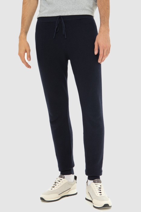 брюки из хлопка и кашемира фотография