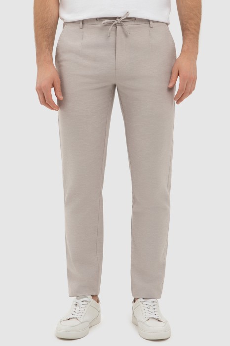 брюки из хлопка и льна фотография