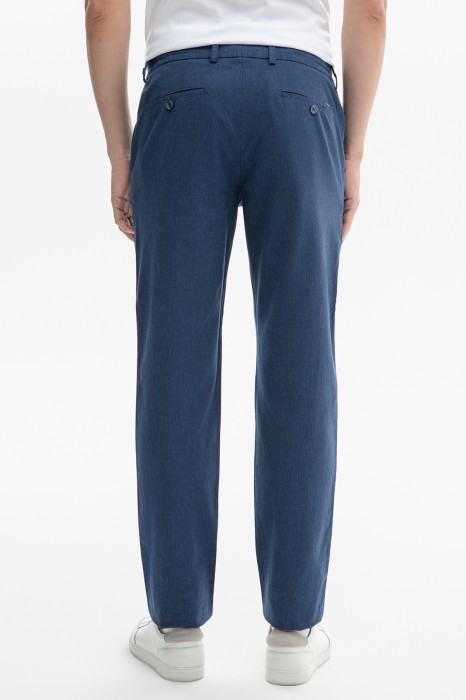 брюки из хлопка и льна из россии вид сбоку