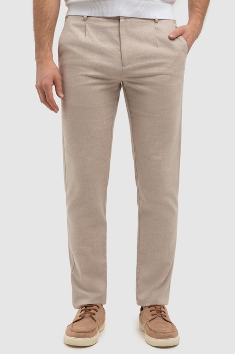 брюки из хлопка и льна фотография