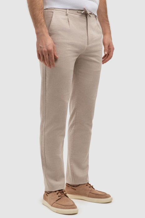 брюки из хлопка и льна из россии вид сбоку