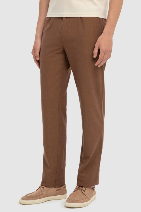 брюки из хлопка, льна и тенсела из россии вид сбоку