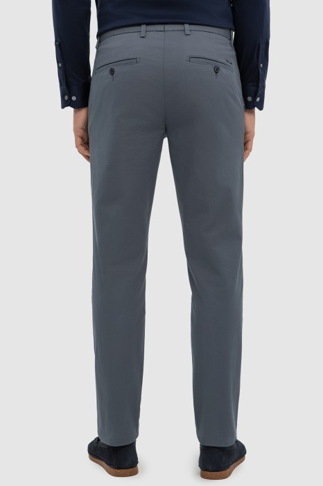 брюки из хлопка по цене 5990 руб вид справа