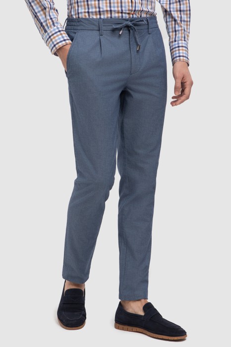 брюки из хлопка по цене 7990 руб вид справа