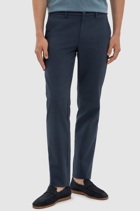 брюки из хлопка фотография