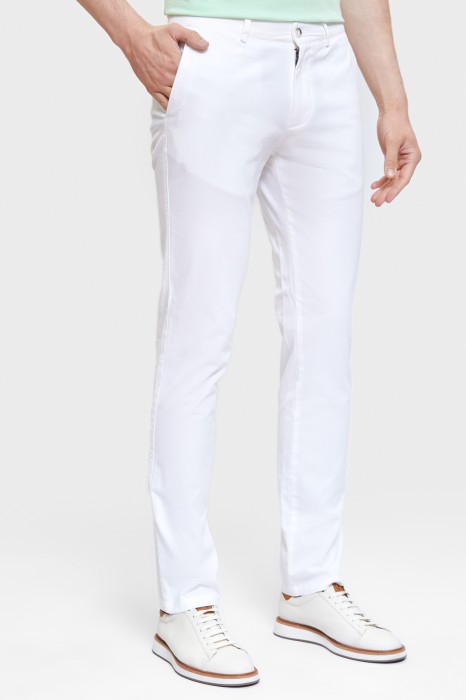 брюки из хлопка фотография