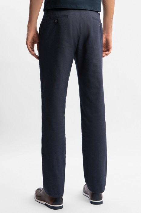 брюки из хлопка по цене 12990 руб вид справа