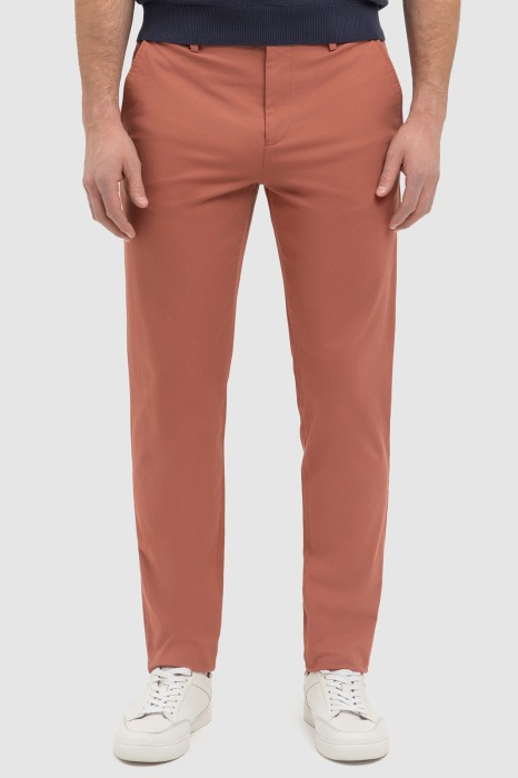 брюки из хлопка фотография