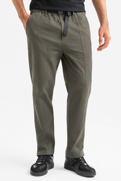 брюки из хлопка фотография