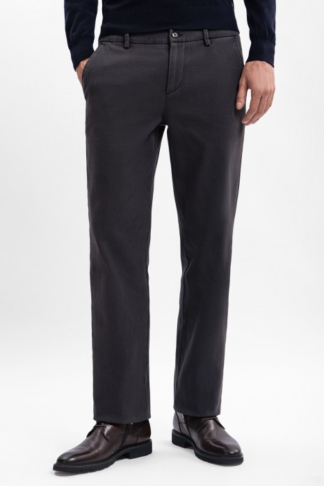 брюки из хлопка фотография