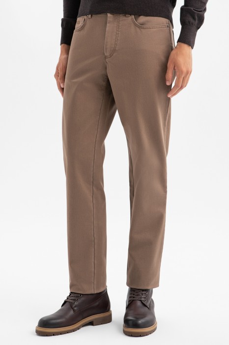 брюки из хлопка фотография