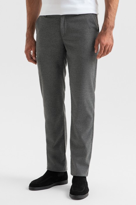 брюки из хлопка фотография