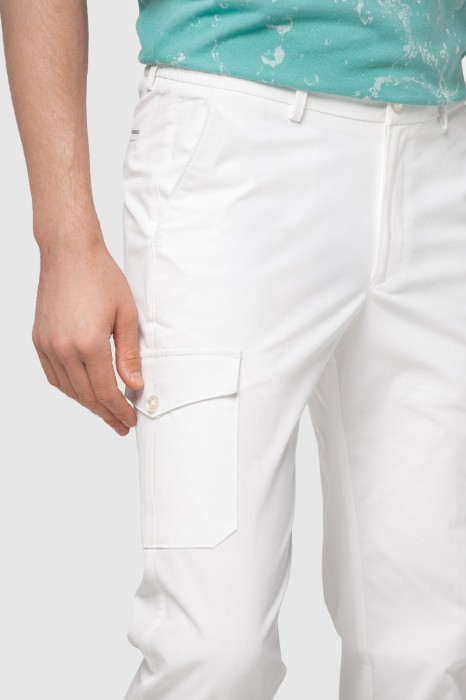 брюки из хлопка по цене 3990 руб вид справа