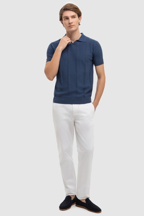 Товар белого цвета с внутренней стороны