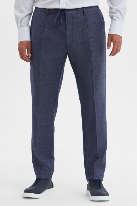 брюки из шерсти с водоотталкивающей обработкой фотография