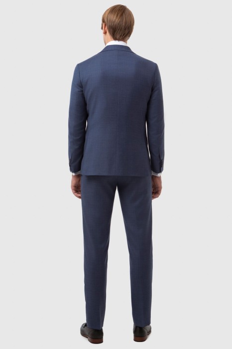 Товар синего цвета с внутренней стороны