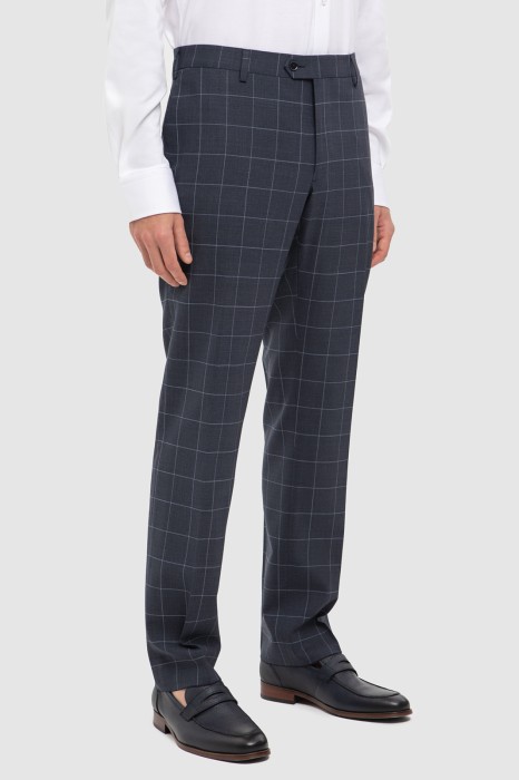 брюки из шерсти, устойчивой к сминанию по цене 9990 руб вид справа