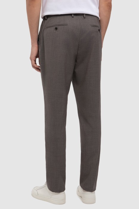 брюки из шерсти, устойчивой к сминанию по цене 9990 руб вид справа