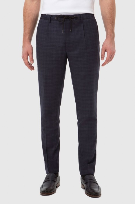 брюки из шерсти в клетку на кулиске с водоотталкивающей обработкой из россии вид сбоку